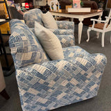 Rooms to Go "Copley Court" Swivel Arm Chair