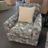 Rooms to Go "Copley Court" Swivel Arm Chair